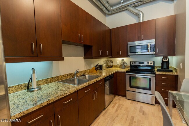 7301 E 3rd Ave Scottsdale, AZ 85251 photo 5