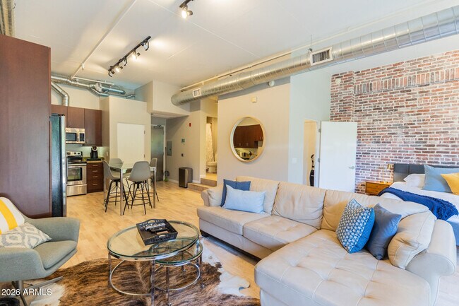 7301 E 3rd Ave Scottsdale, AZ 85251 photo 2