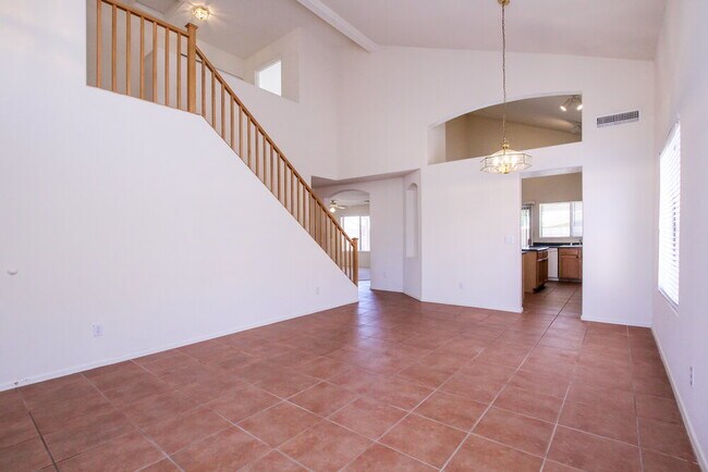 14711 W Ely Dr Surprise, AZ 85374 photo 2