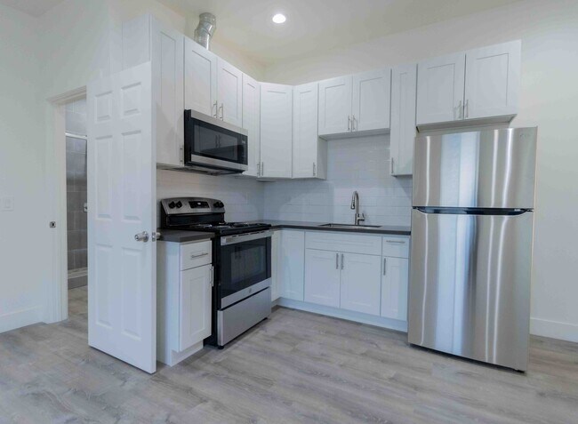 Parkway Plaza Apartments