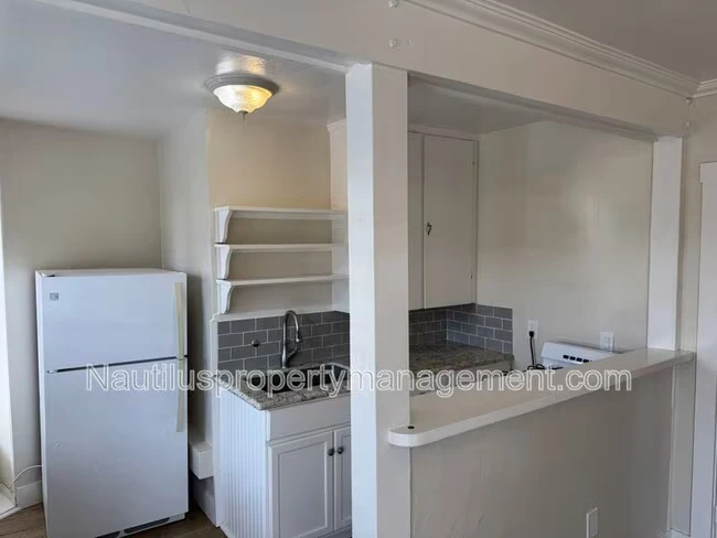 202 Cherry Ave Capitola, CA 95010 photo 3