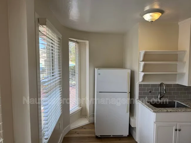 202 Cherry Ave Capitola, CA 95010 photo 5