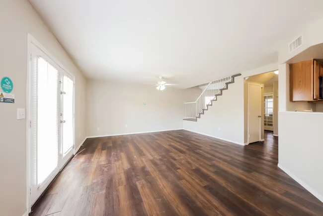 10457 W Oregon Ave Glendale, AZ 85307 photo 5