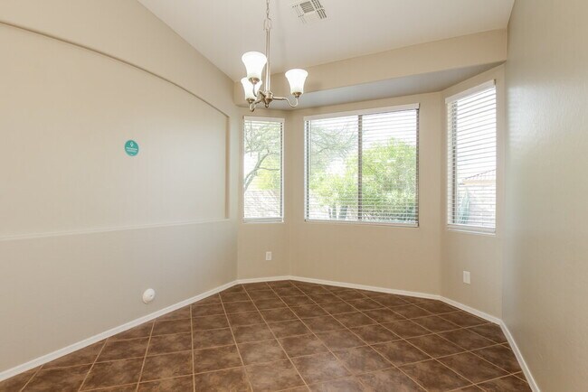 12137 W Dove Wing Way Peoria, AZ 85383 photo 4
