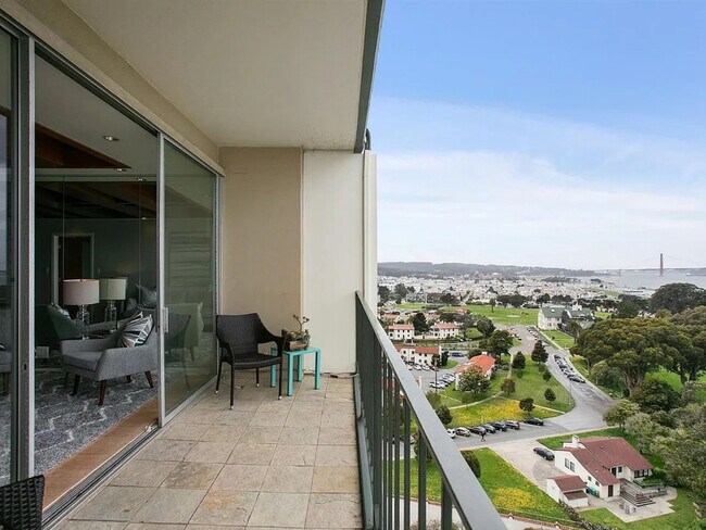1050 North Point St San Francisco, CA 94109 photo 3
