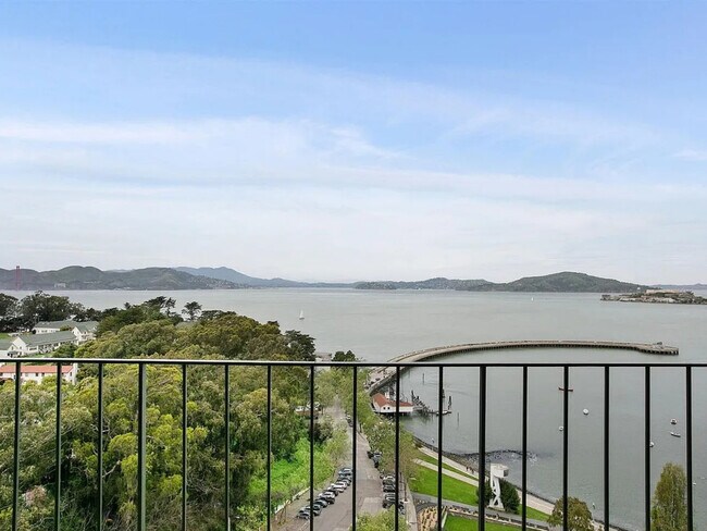 1050 North Point St San Francisco, CA 94109 photo 4