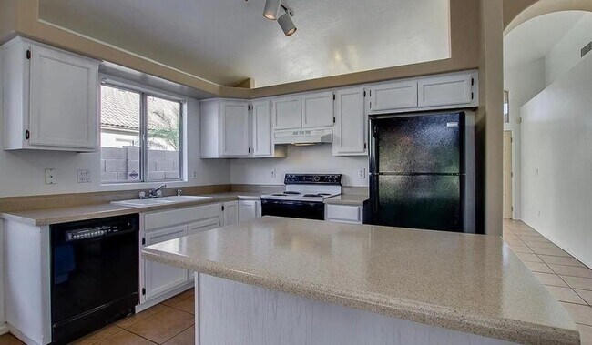 968 E Baylor Ln Chandler, AZ 85225 photo 3
