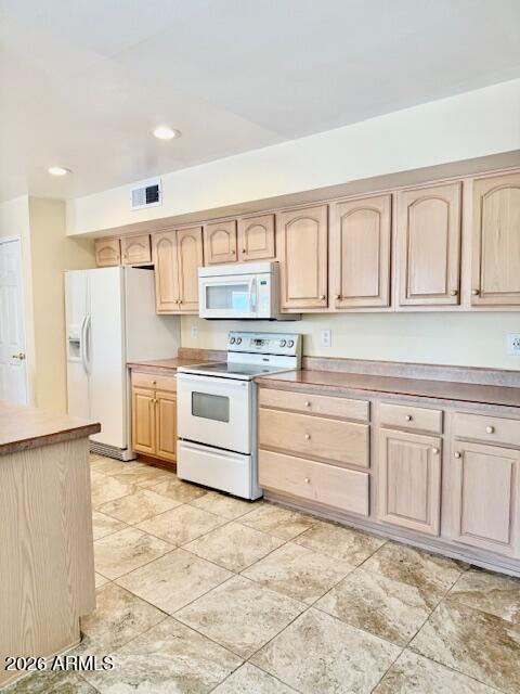 11801 N Coggins Dr photo 3