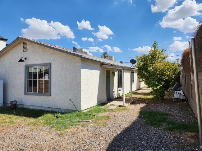 707 E Roma Ave Phoenix, AZ 85014 photo 4
