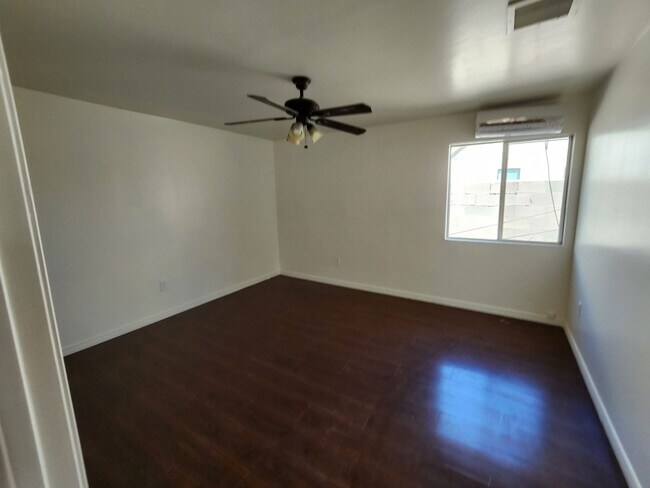 707 E Roma Ave Phoenix, AZ 85014 photo 2