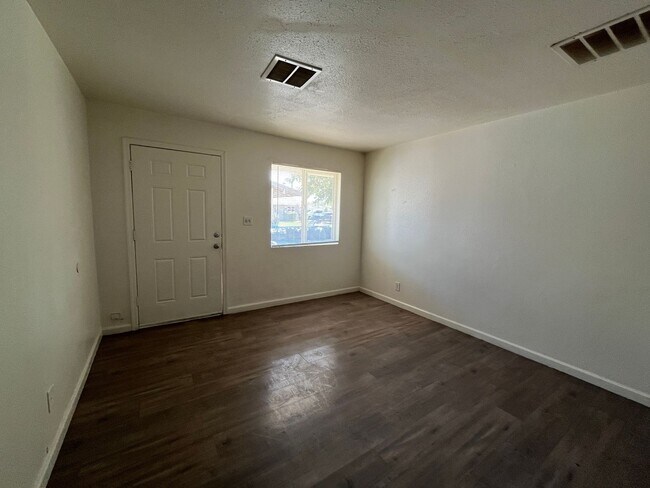 373 N Nevada St Chandler, AZ 85225 photo 5