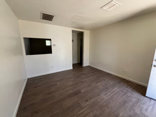 373 N Nevada St Chandler, AZ 85225 photo 4