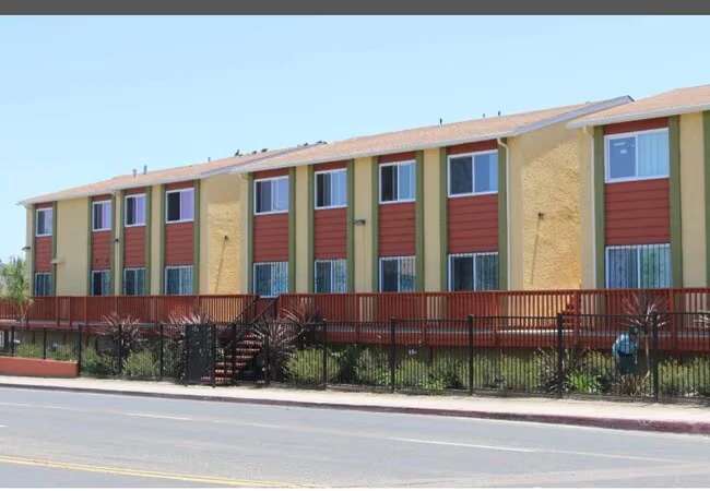3299 Imperial Ave San Diego, CA 92102 photo 2