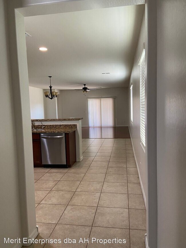 42589 Sussex Rd Maricopa, AZ 85138 photo 3