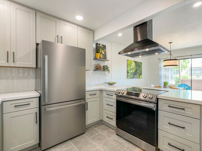 1325 S McKemy St Tempe, AZ 85281 photo 4