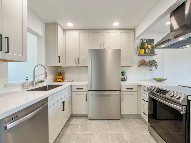 1325 S McKemy St Tempe, AZ 85281 photo 5