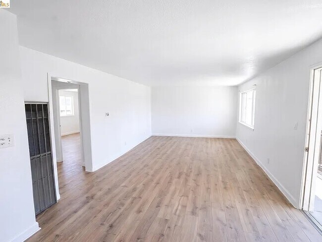 2015 Hearst Ave Berkeley, CA 94709 photo 2
