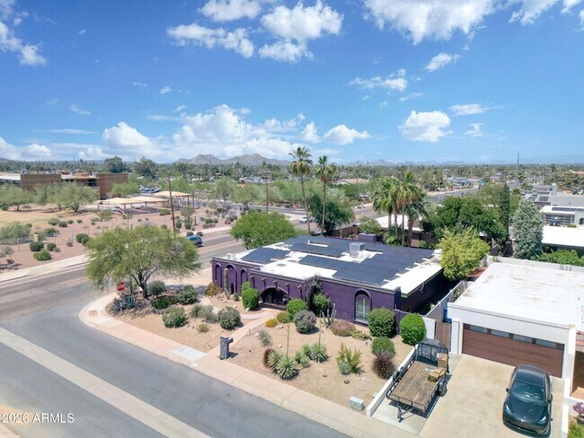 4002 E Alan Ln Phoenix, AZ 85028 photo 5