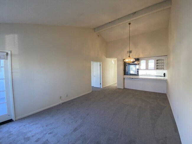 4024 Crystal Dawn Ln San Diego, CA 92122 photo 5