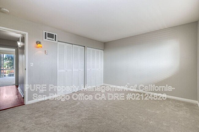 4944 Cass St San Diego, CA 92109 photo 4