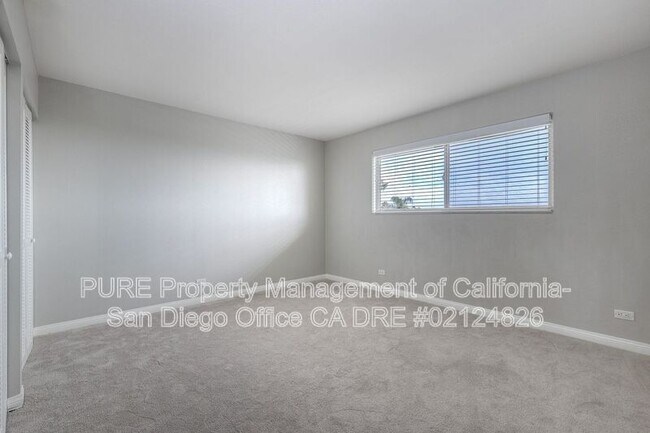 4944 Cass St San Diego, CA 92109 photo 5