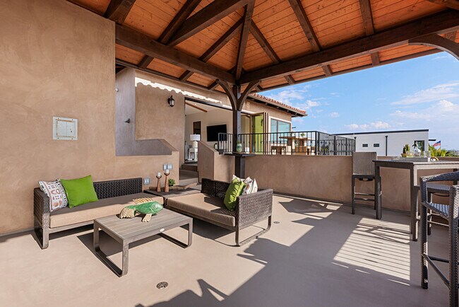 5194 Carlsbad Blvd Carlsbad, CA 92008 photo 4