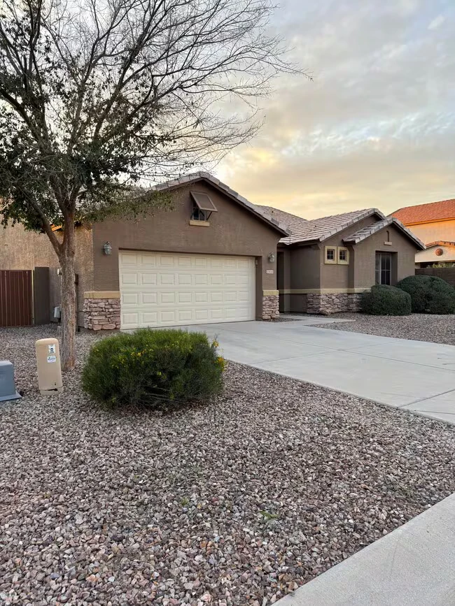 40148 N Perrone St San Tan Valley, AZ 85140 photo 2