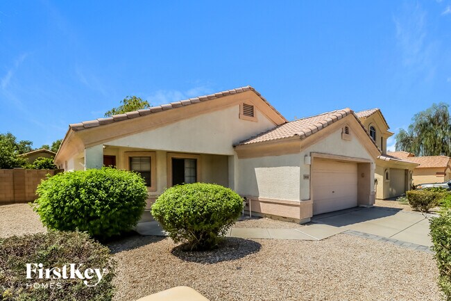 5859 W Cochise Dr photo 3