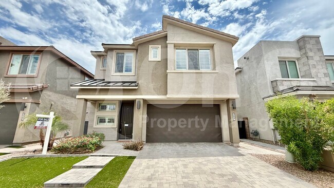 3557 E Tina Dr Phoenix, AZ 85050 photo 3