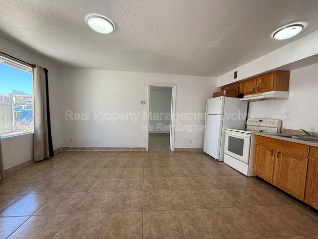 3223 W Madison St Phoenix, AZ 85009 photo 3