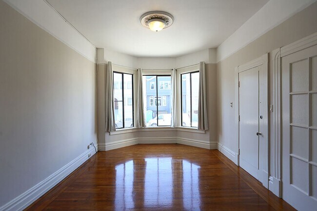 614 10th Ave San Francisco, CA 94118 photo 3
