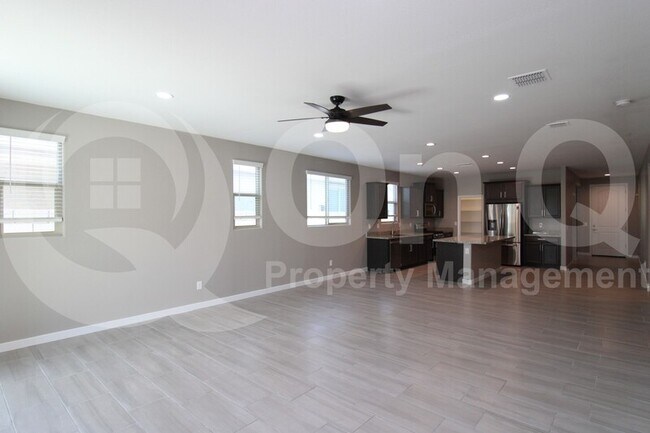 10967 W Melvin St Avondale, AZ 85323 photo 5