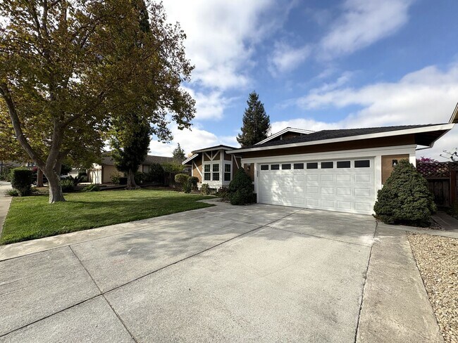 3532 Rollingside Dr photo 4
