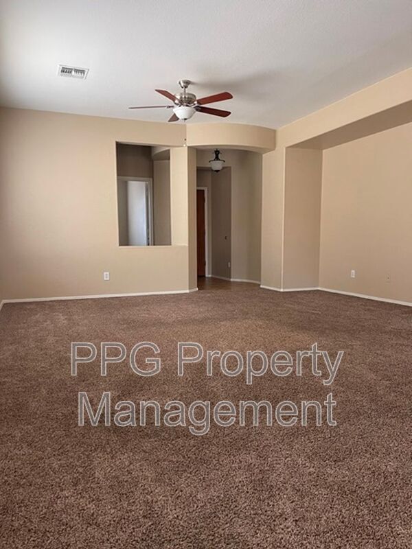 11601 W Lincoln St Avondale, AZ 85323 photo 2