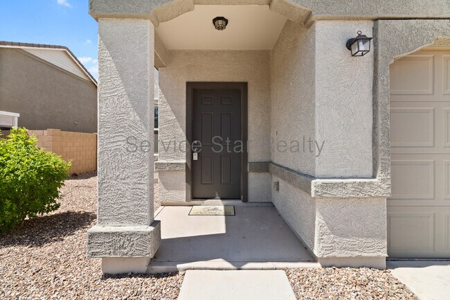 2402 E Alonso Dr Casa Grande, AZ 85194 photo 3