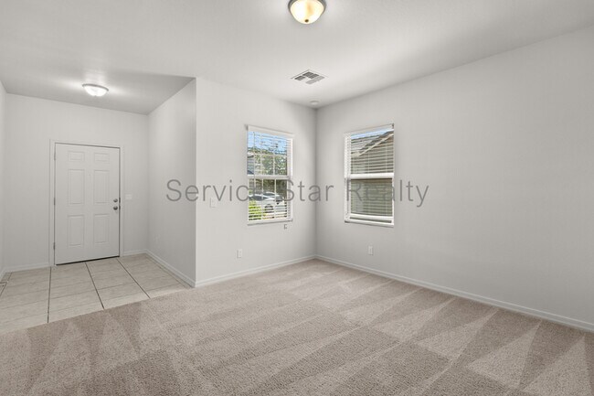 2402 E Alonso Dr Casa Grande, AZ 85194 photo 4