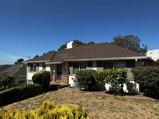 154 Maiden Ln Oakland, CA 94602