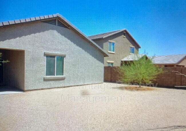 24531 W Mobile Ln Buckeye, AZ 85326 photo 4