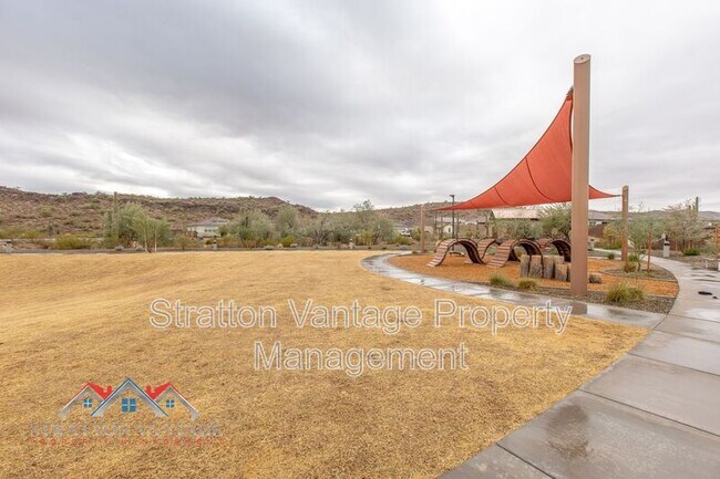 13583 W Phacelia Ln Peoria, AZ 85383 photo 4