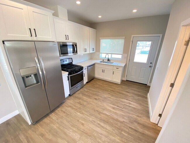 4790 63rd St San Diego, CA 92115 photo 4