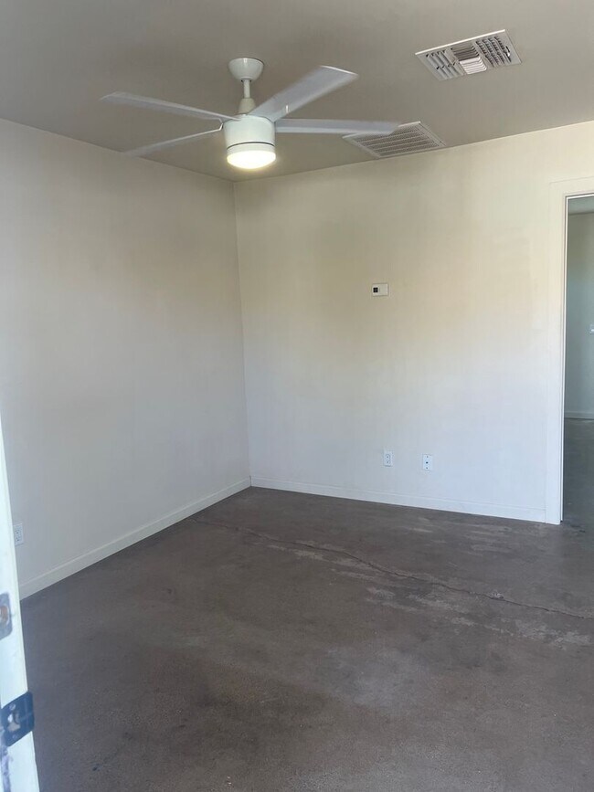 1021 E McKinley St Phoenix, AZ 85006 photo 4