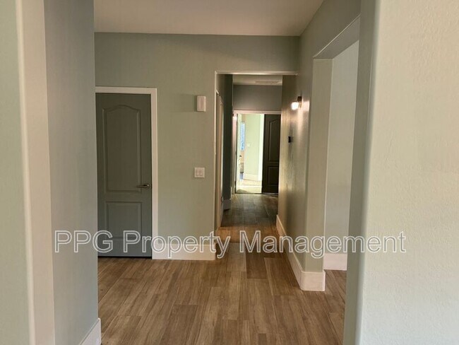 13609 W Lisbon Ln Surprise, AZ 85379 photo 4