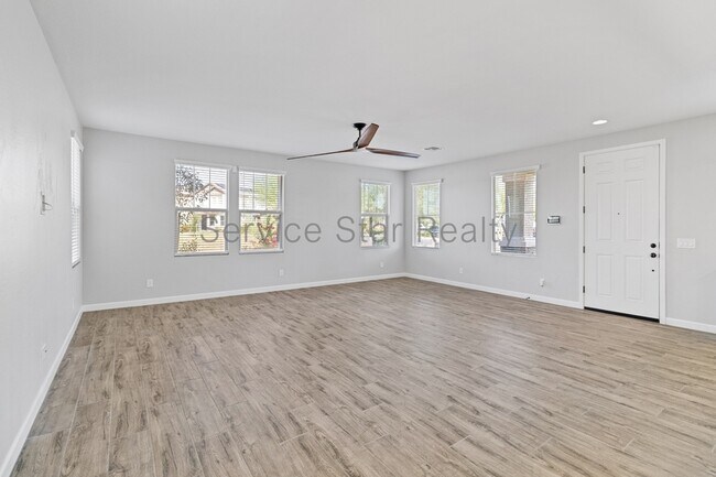 25826 N 20th Ln Phoenix, AZ 85085 photo 5