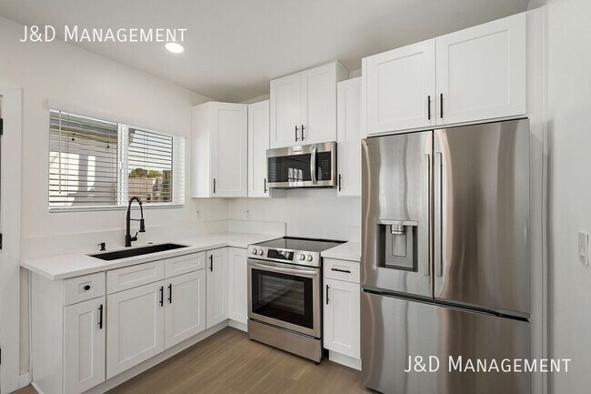 4897 Coconino Way San Diego, CA 92117