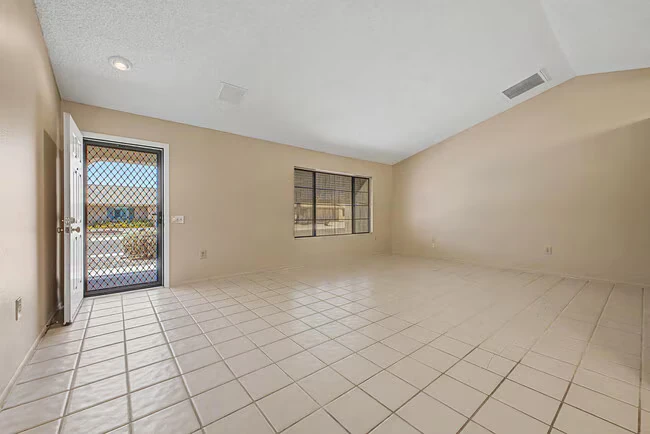 14222 W Yosemite Dr Sun City West, AZ 85375 photo 2