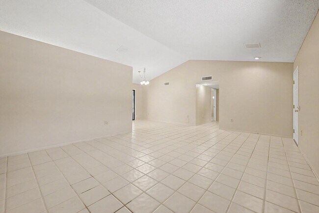 14222 W Yosemite Dr Sun City West, AZ 85375 photo 4