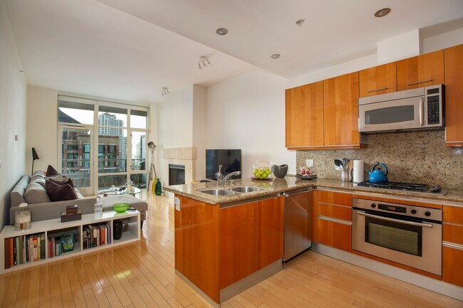 550 Front St San Diego, CA 92101