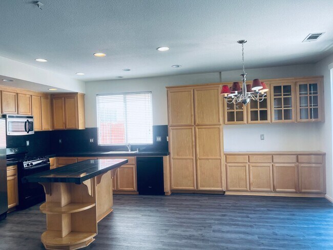1843 Crown Peak Way Antioch, CA 94531 photo 3