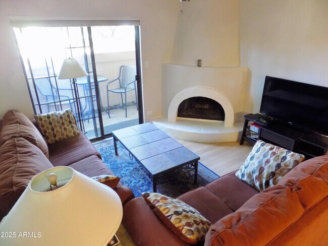 10410 N Cave Creek Rd Phoenix, AZ 85020 photo 5