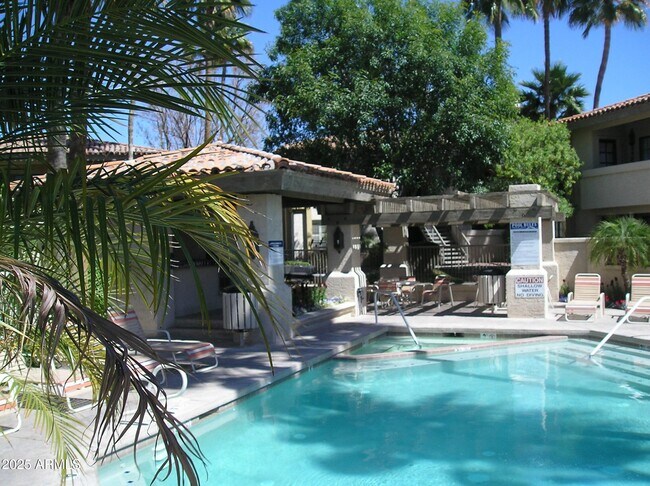 10410 N Cave Creek Rd Phoenix, AZ 85020